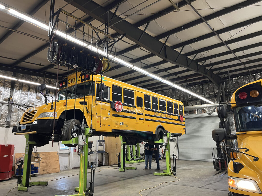 CA SCHOOL BUS TECHNICIANS